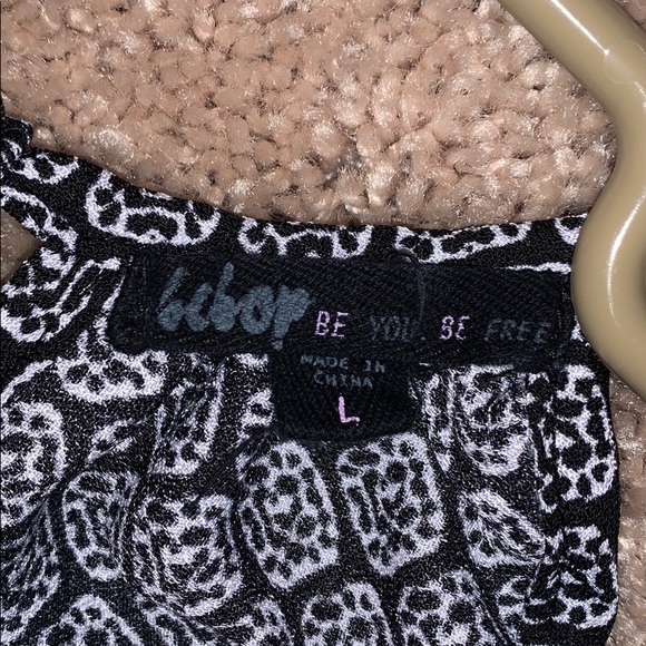 Romper - Picture 3 of 4